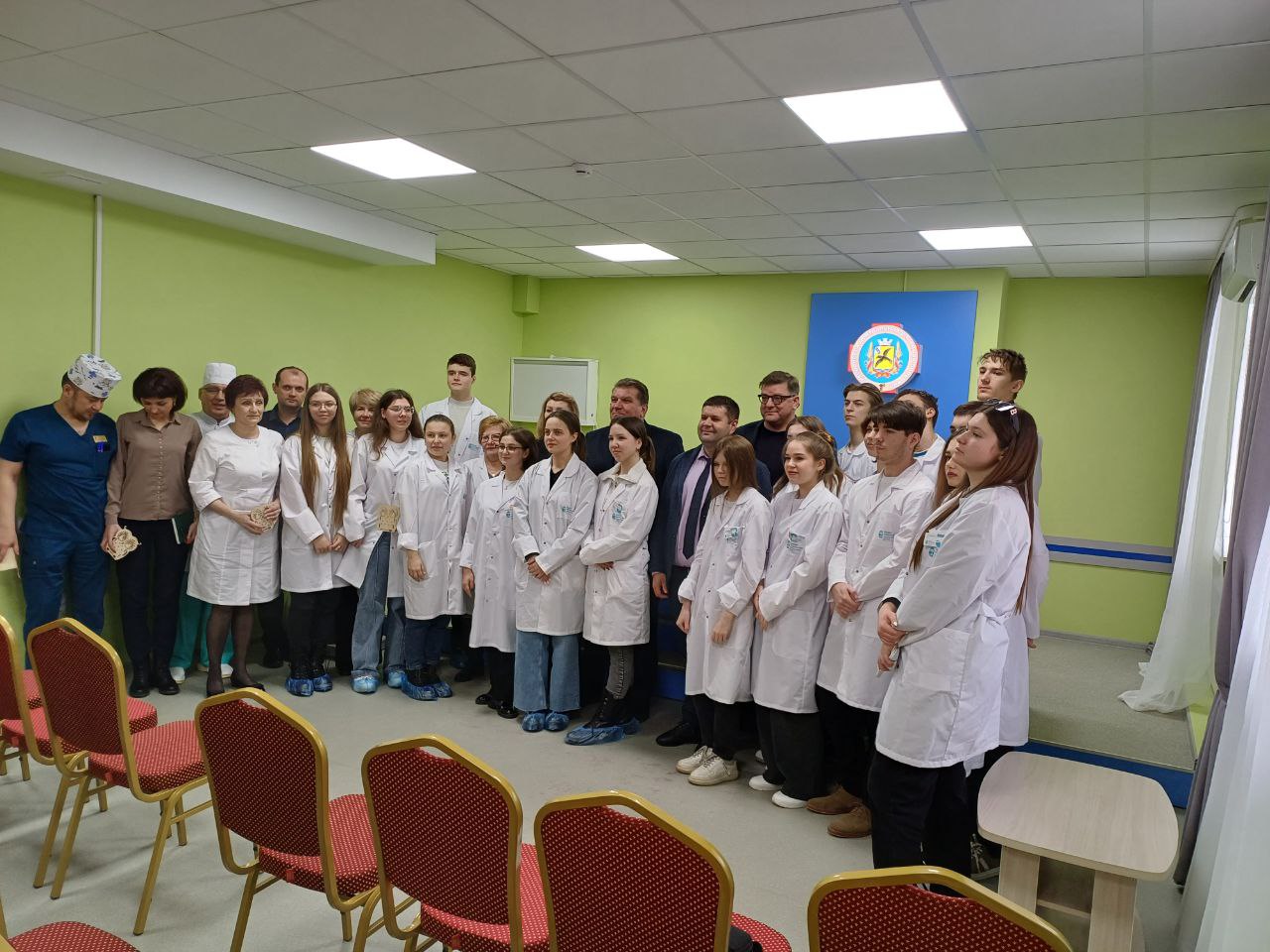 Обучающиеся медицинских классов встречались с представителями медицинского факультета.